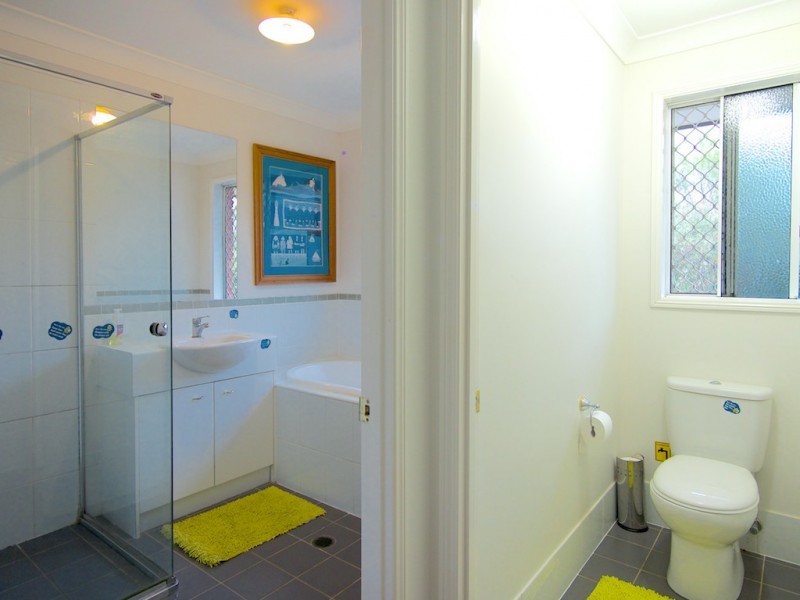 275 George Holt Dr, Mount Crosby QLD 4306