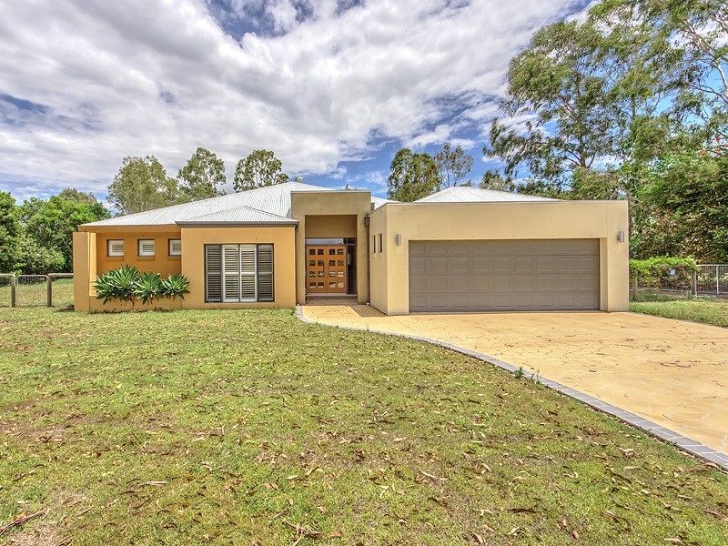 95 President Circuit, Karalee QLD 4306