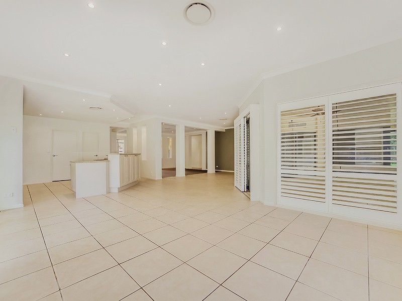 95 President Circuit, Karalee QLD 4306