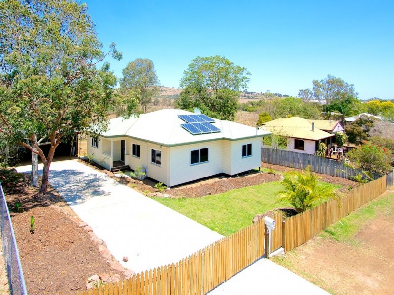 76 Prospect St, Lowood QLD 4311