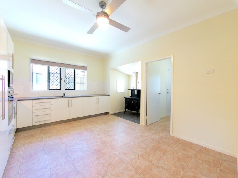 76 Prospect St, Lowood QLD 4311