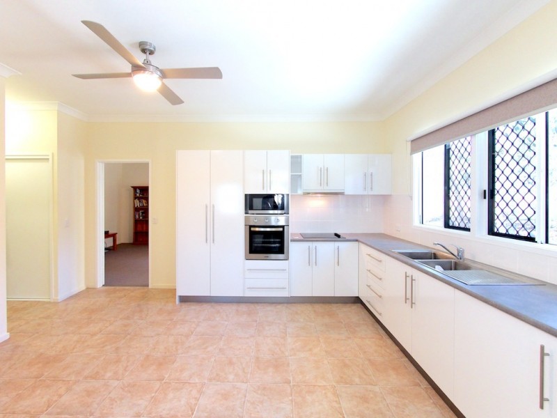 76 Prospect St, Lowood QLD 4311