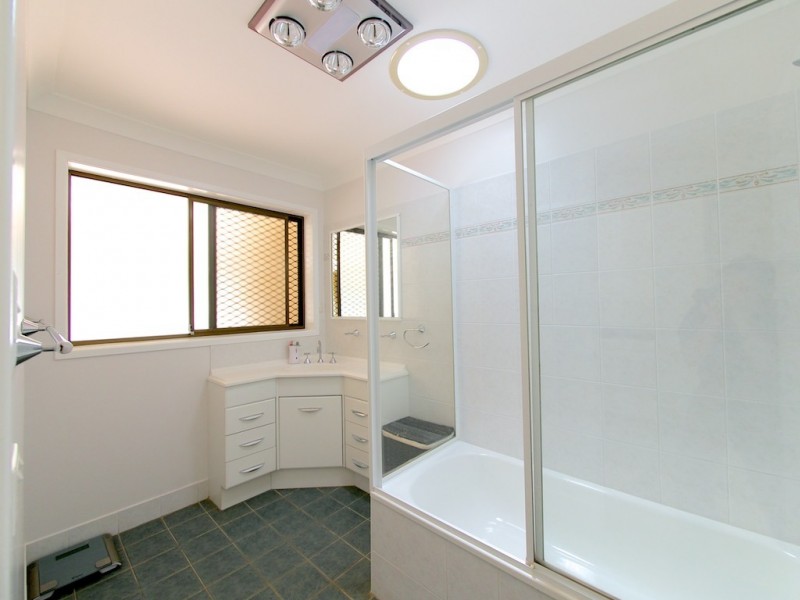 25 Henry St, Brassall QLD 4305