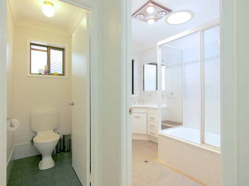 25 Henry St, Brassall QLD 4305