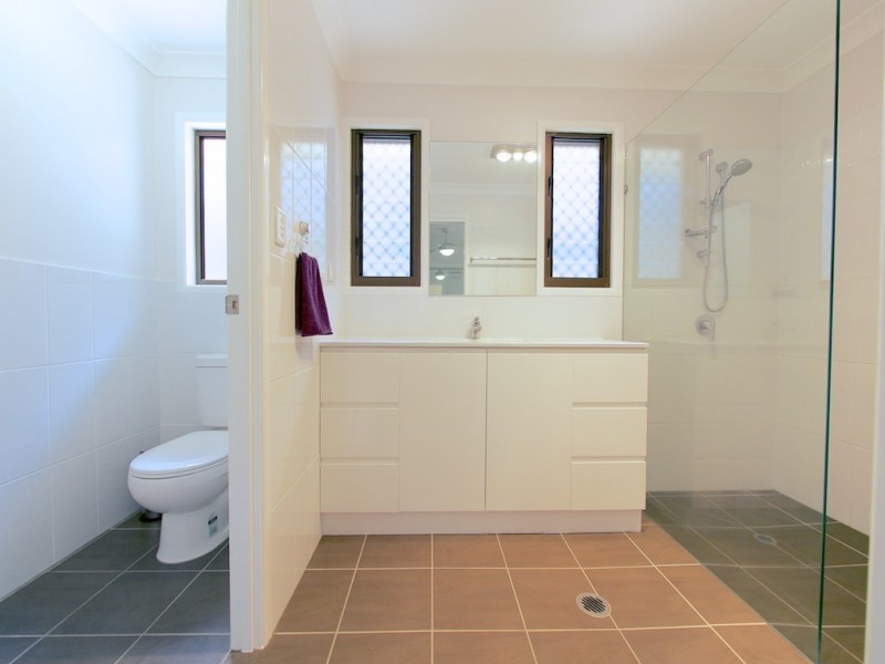 25 Henry St, Brassall QLD 4305