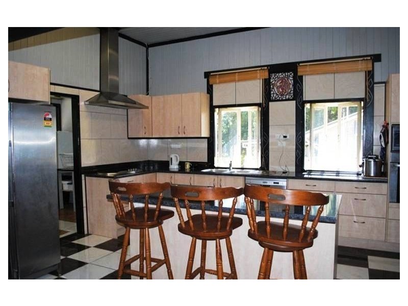 10 Smith St, North Ipswich QLD 4305