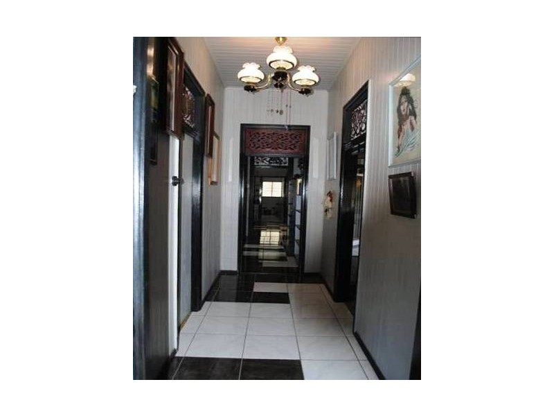 10 Smith St, North Ipswich QLD 4305