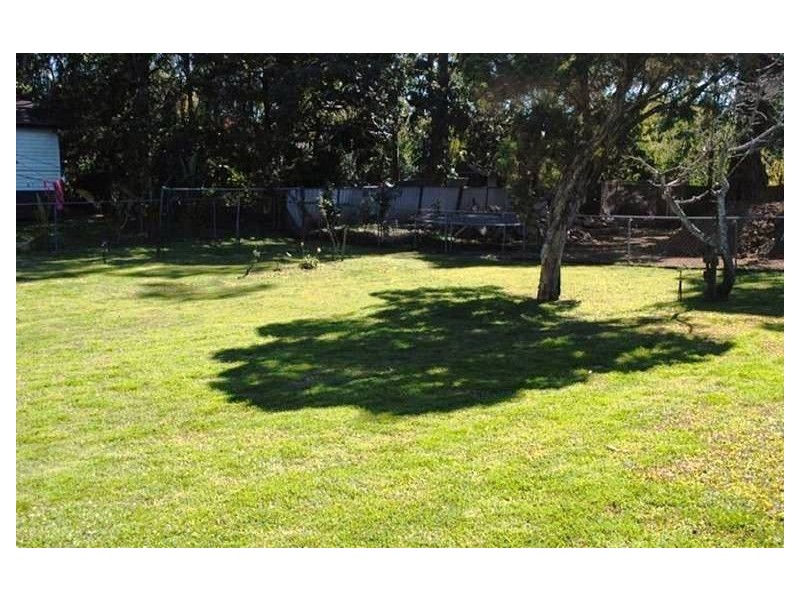 10 Smith St, North Ipswich QLD 4305