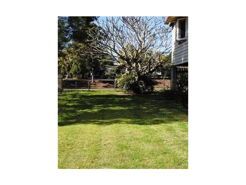 10 Smith St, North Ipswich QLD 4305