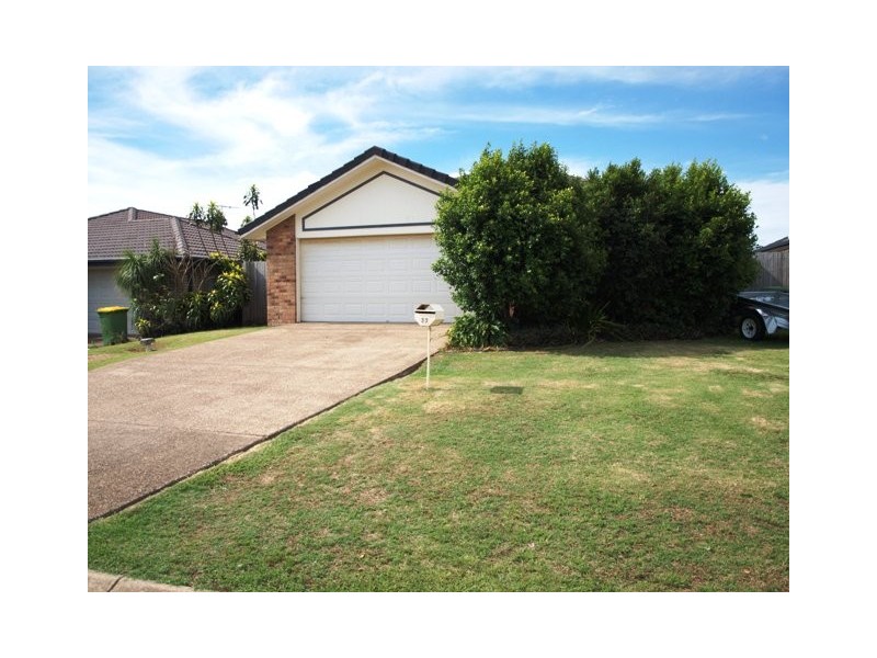 33 Katie Way, Raceview QLD 4305