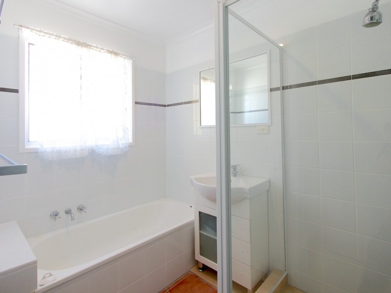 5 Border Crt, Brassall QLD 4305