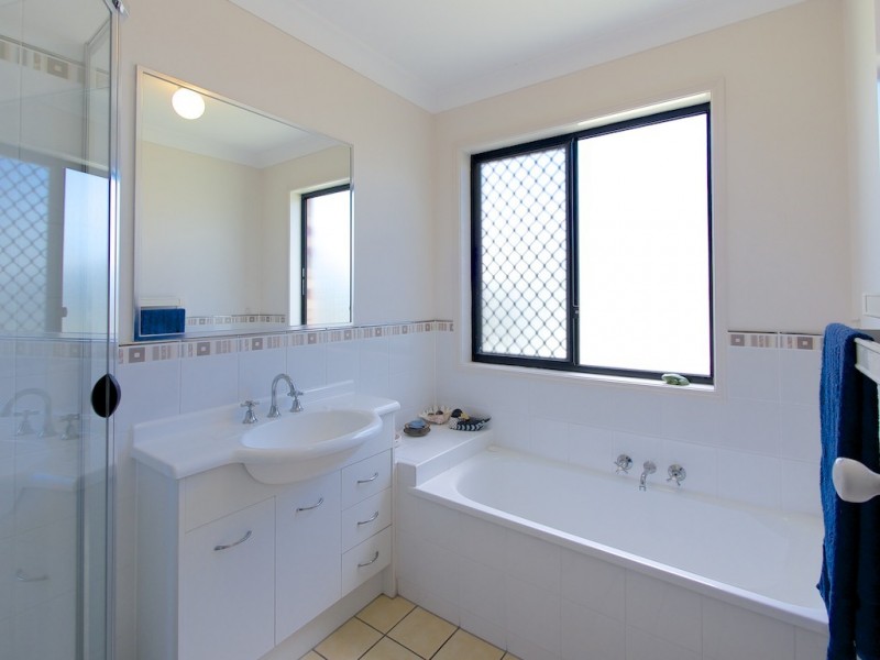 3 Manz Crt, Minden QLD 4311