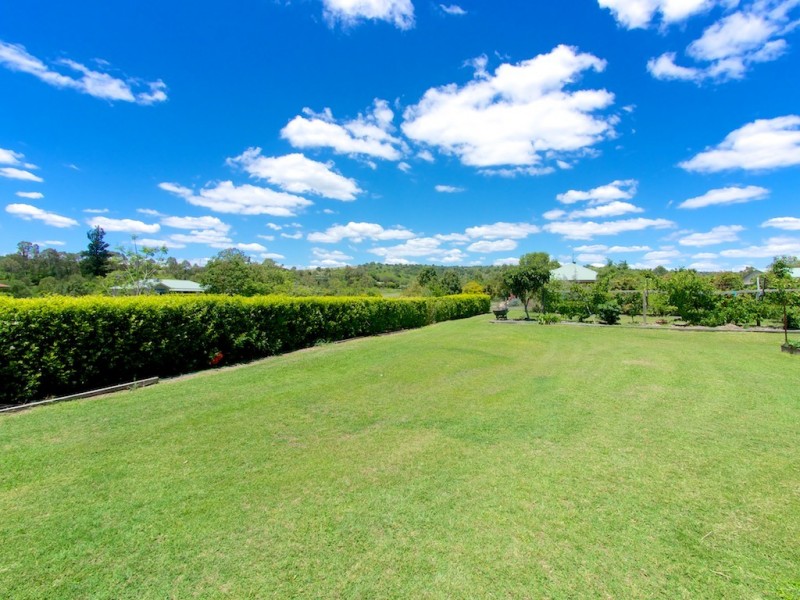 3 Manz Crt, Minden QLD 4311