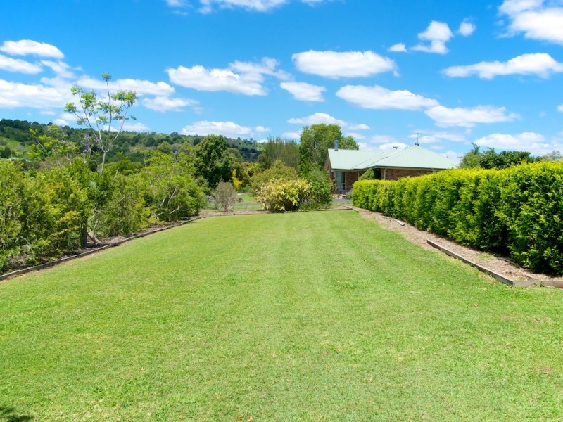 3 Manz Crt, Minden QLD 4311