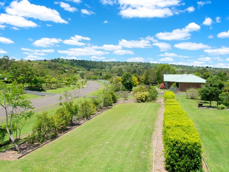 3 Manz Crt, Minden QLD 4311