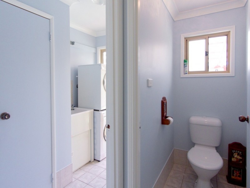 9 Eileen Crt, Kensington Grove QLD 4341