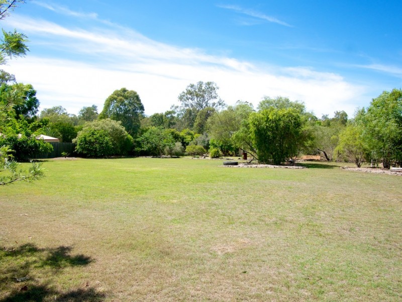 9 Eileen Crt, Kensington Grove QLD 4341