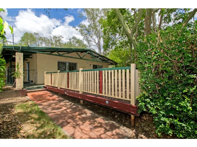 33 Shines Road, Wivenhoe Pocket QLD 4306