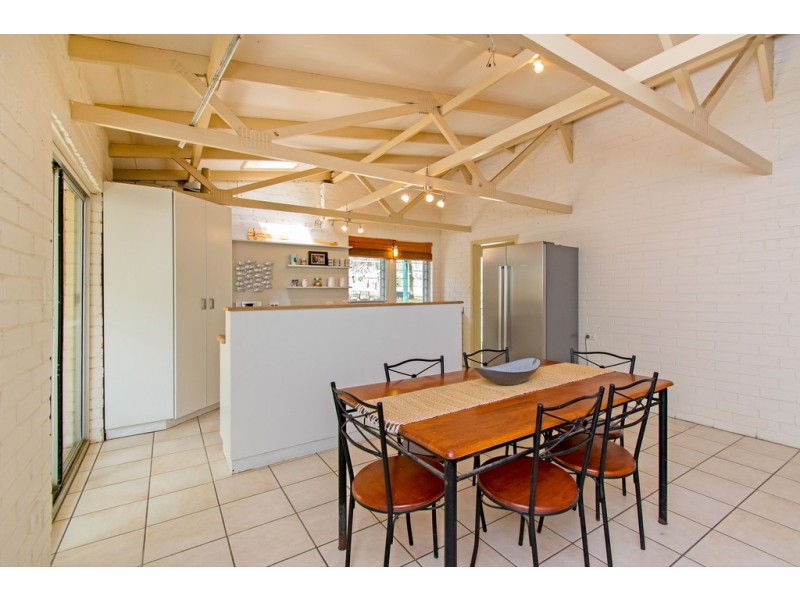 33 Shines Road, Wivenhoe Pocket QLD 4306