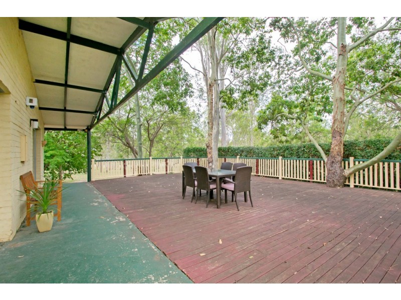 33 Shines Road, Wivenhoe Pocket QLD 4306