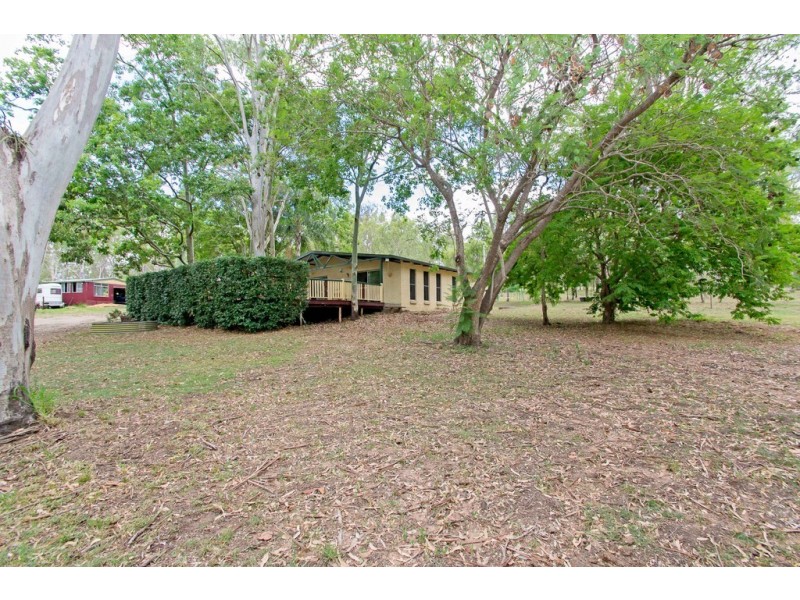 33 Shines Road, Wivenhoe Pocket QLD 4306