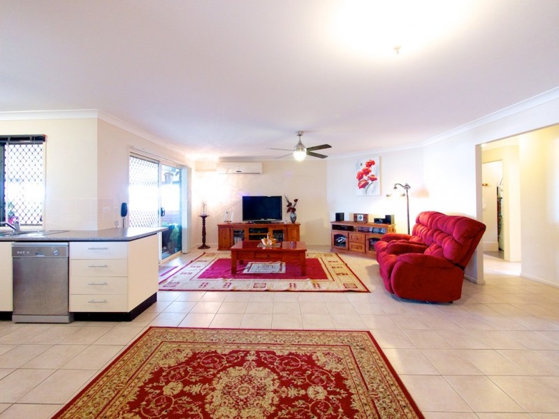 11 Lyndale Pl, Fernvale QLD 4306