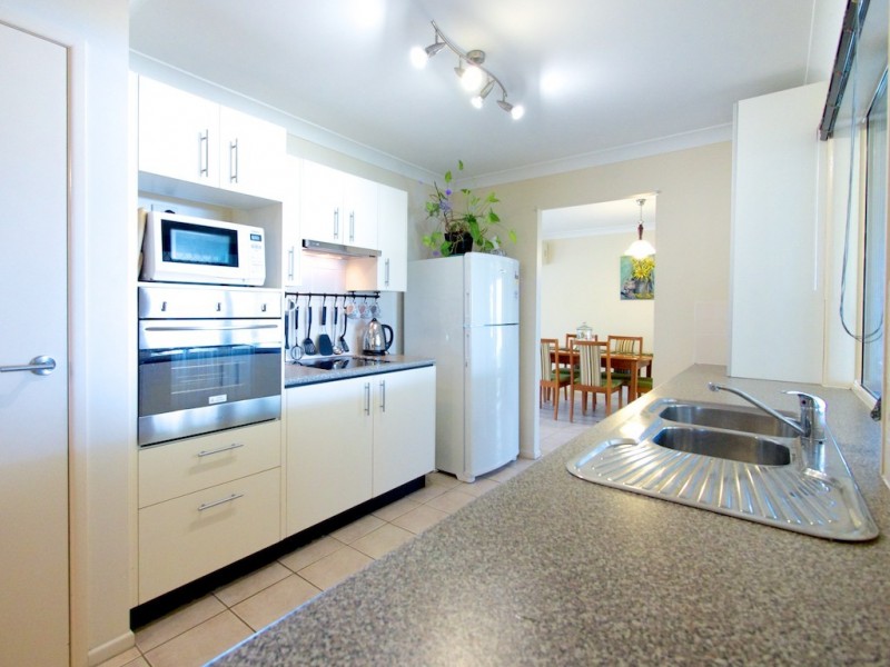 11 Lyndale Pl, Fernvale QLD 4306