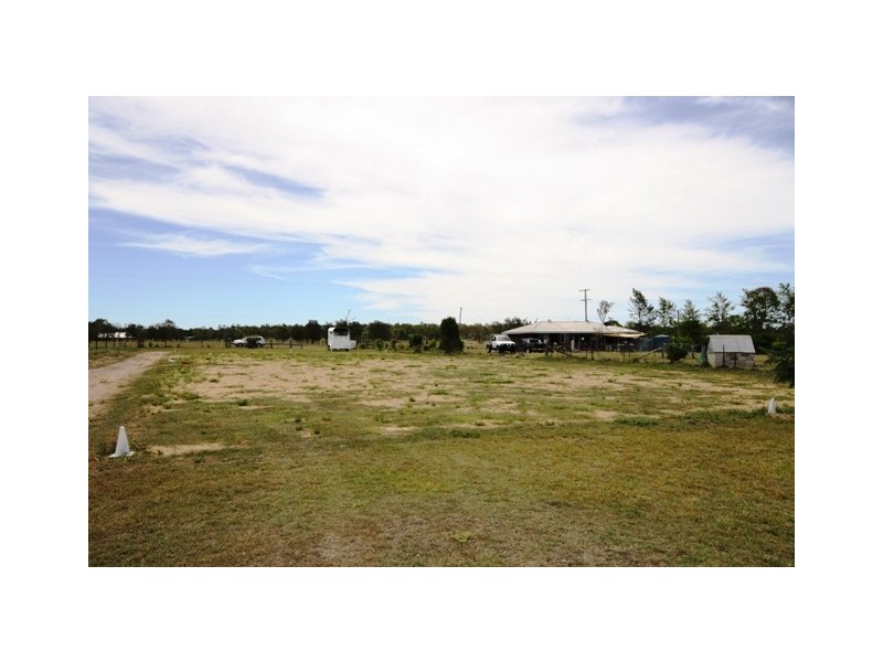 26 Topaz Cr, Lockyer Waters QLD 4311