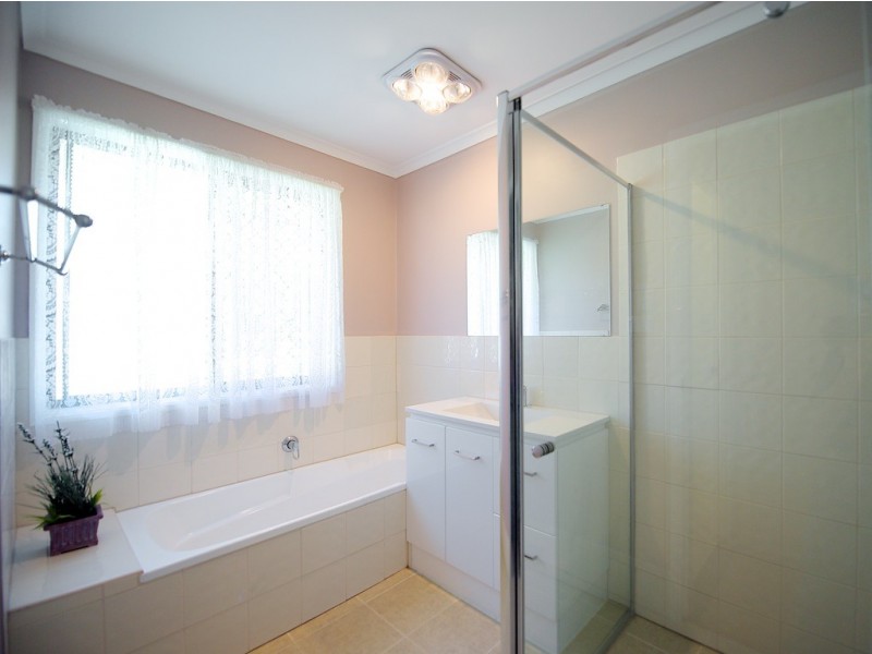 148 Lockyerview Road, Wivenhoe Pocket QLD 4306