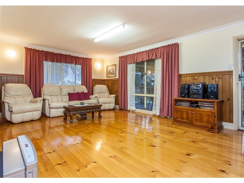 60 Janice Crt, Blackbutt QLD 4306