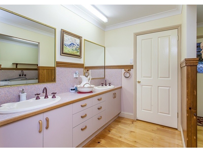 60 Janice Crt, Blackbutt QLD 4306