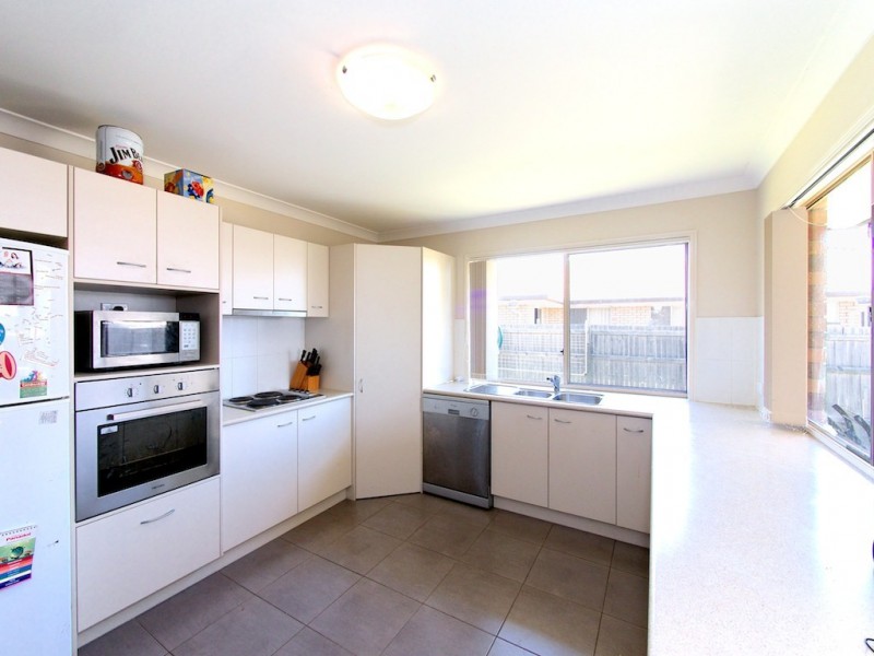 4 Bray Street, Lowood QLD 4311