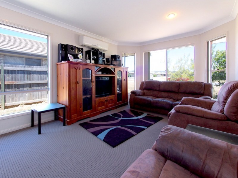 4 Bray Street, Lowood QLD 4311