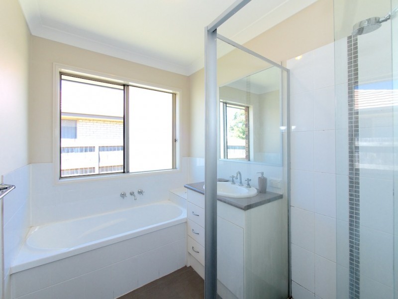 4 Bray Street, Lowood QLD 4311