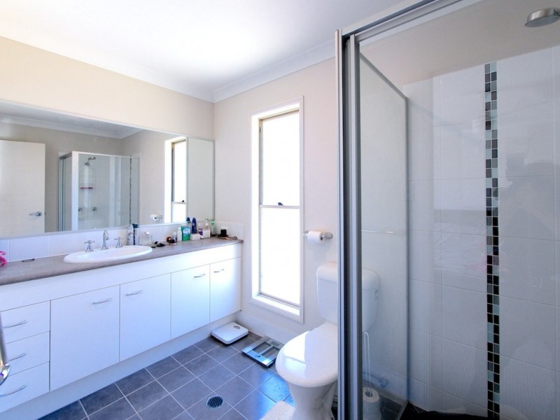 4 Bray Street, Lowood QLD 4311