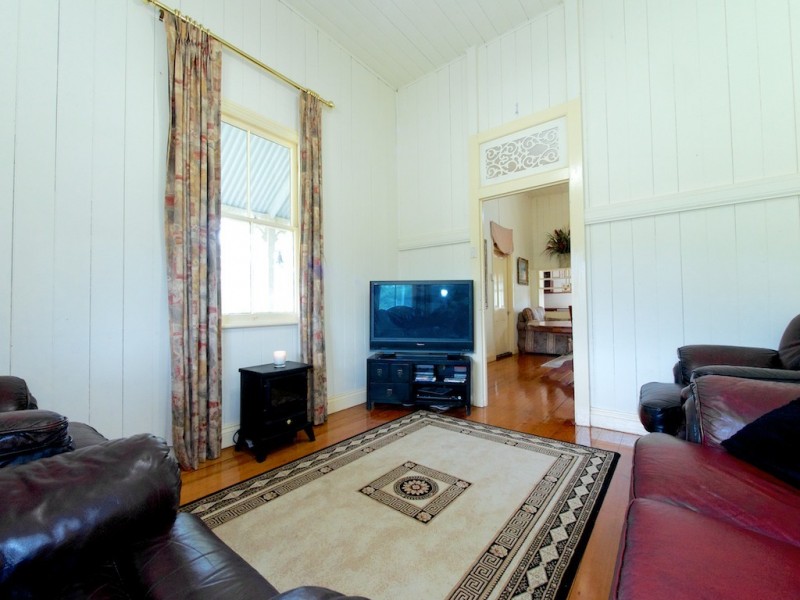 108 Lake Manchester Rd, Kholo QLD 4306