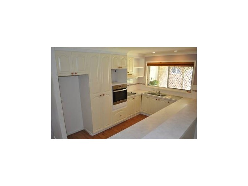 3 Backhouse Crt, Brassall QLD 4305