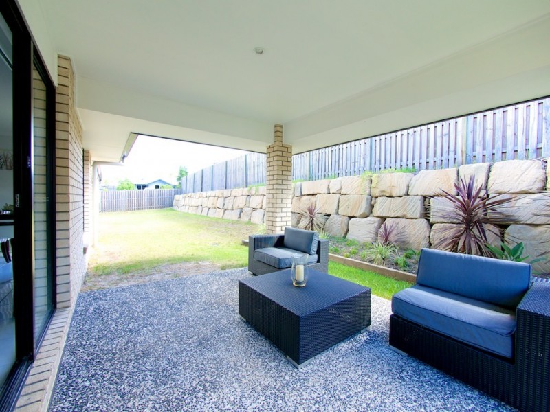 2 Eustace Cct, Augustine Heights QLD 4300