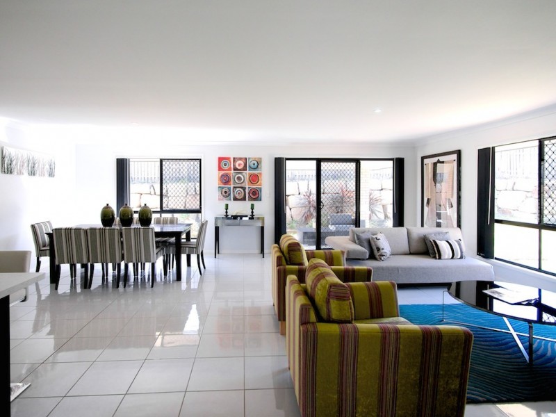 2 Eustace Cct, Augustine Heights QLD 4300