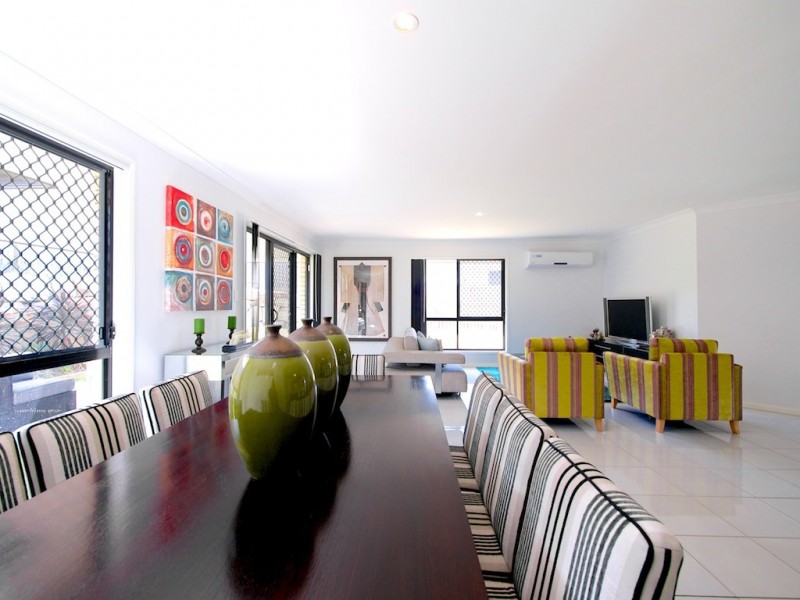 2 Eustace Cct, Augustine Heights QLD 4300