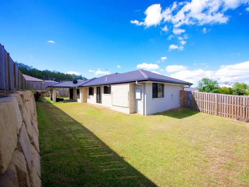 2 Eustace Cct, Augustine Heights QLD 4300