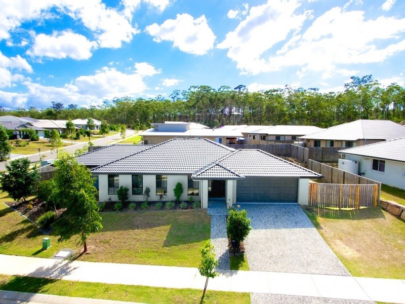 2 Eustace Cct, Augustine Heights QLD 4300