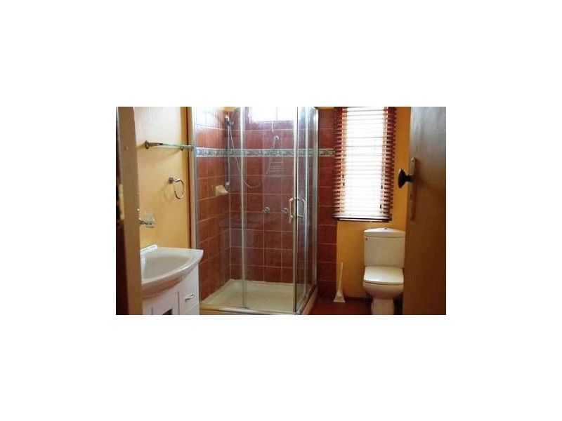 44 Dwyer St, Silkstone QLD 4304