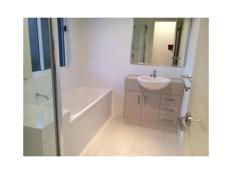 18 Pendragon Street, Raceview QLD 4305