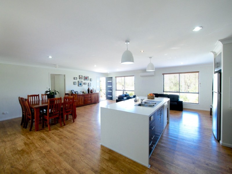 2 Condamine Dr, Fernvale QLD 4306