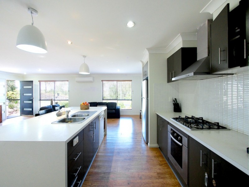 2 Condamine Dr, Fernvale QLD 4306