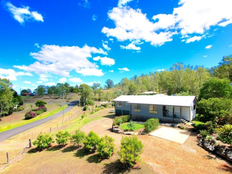 2 Condamine Dr, Fernvale QLD 4306
