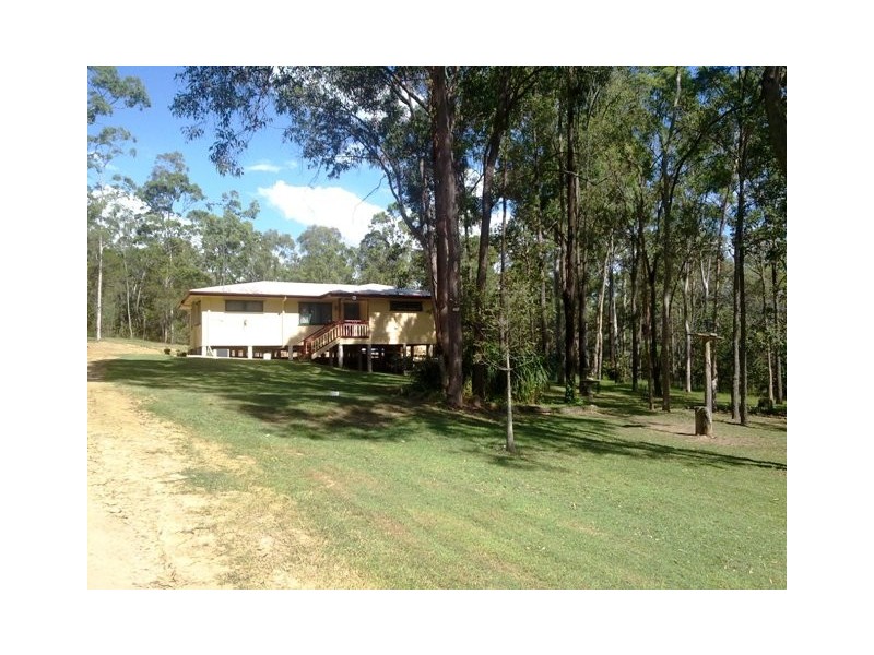 127 James Rd, Pine Mountain QLD 4306