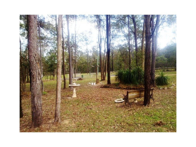 127 James Rd, Pine Mountain QLD 4306