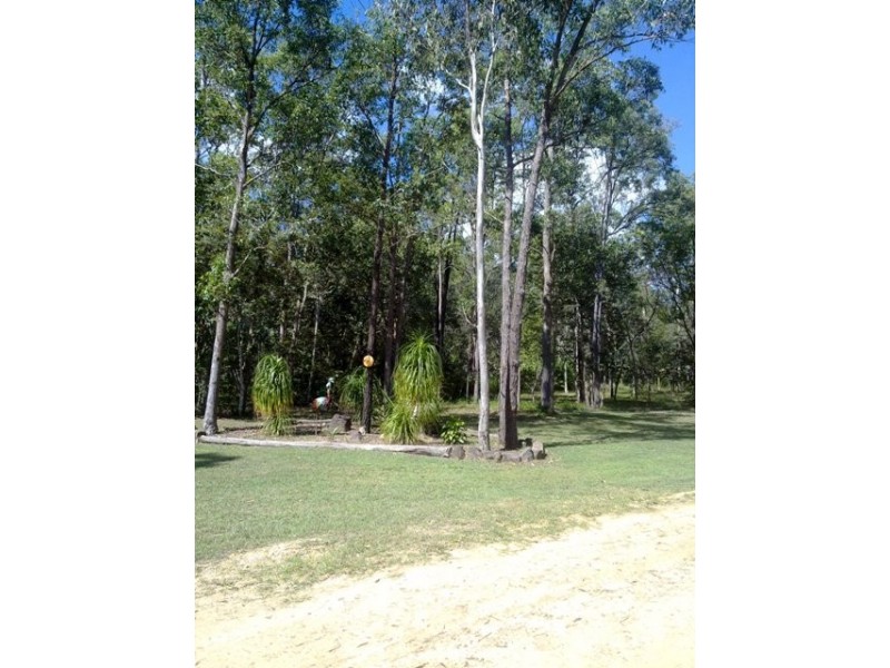 127 James Rd, Pine Mountain QLD 4306